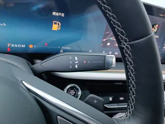 Buick Envision Plus — Фото автомобиля 16