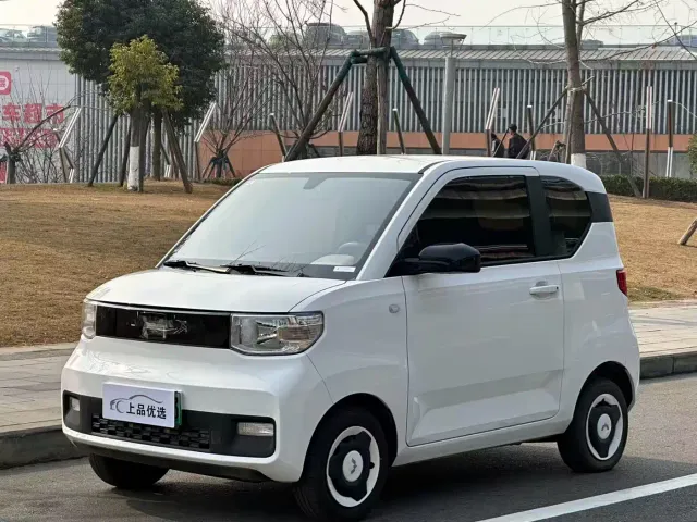 Фотография автомобиля — Wuling Hongguang Mini EV