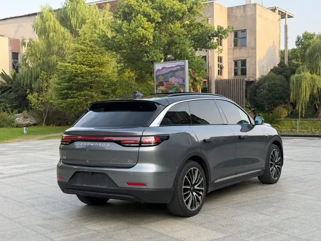 Leapmotor C11 — Фото автомобиля 17