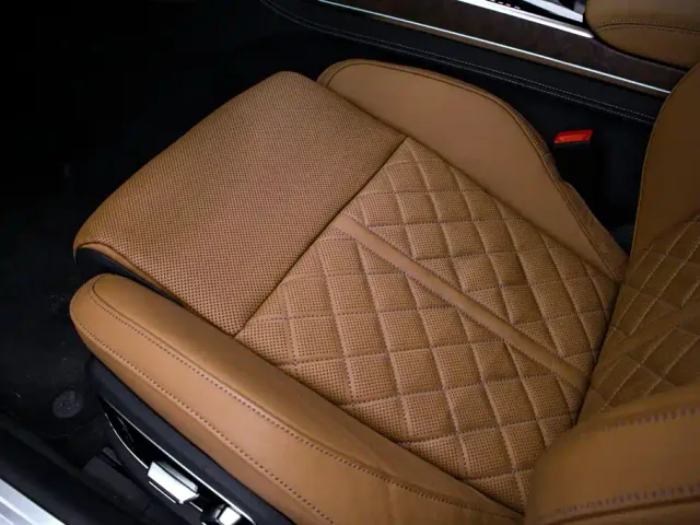 Audi A8 — Фото автомобиля 15