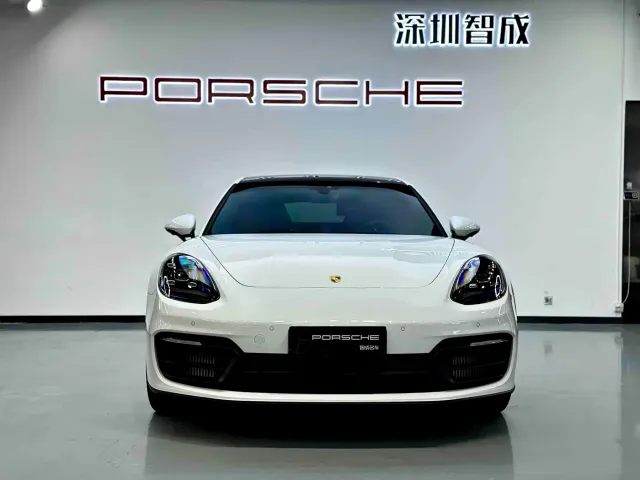 Porsche Panamera — Фото автомобиля 2