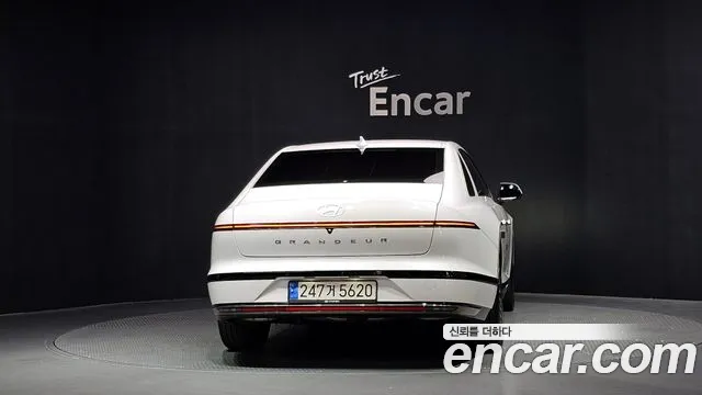 Hyundai Grandeur GN7 — Фото автомобиля 4