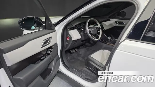 Land Rover Range Rover Velar Range Rover Velar 2.0 P250 Dynamic SE — Фото автомобиля 10