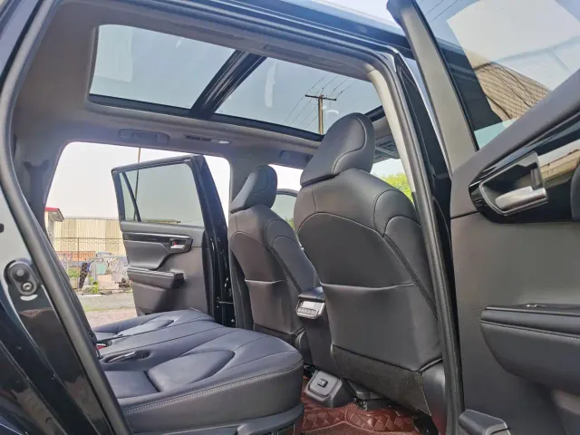 Toyota Highlander — Фото автомобиля 15