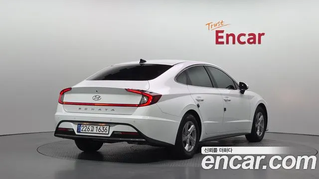 Hyundai Sonata — Фото автомобиля 2