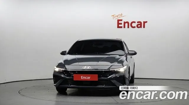 Hyundai Avante CN7 — Фото автомобиля 3