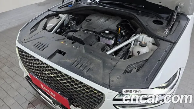 Genesis GV70 2.5T Бензин AWD — Фото автомобиля 4