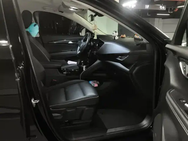 Buick Envision Plus — Фото автомобиля 8