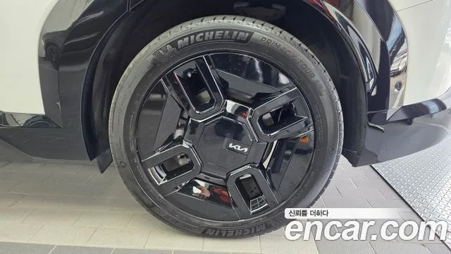 Kia EV9 — Фото автомобиля 6