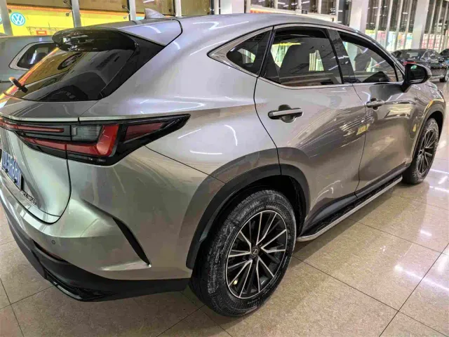 Lexus NX — Фото автомобиля 4