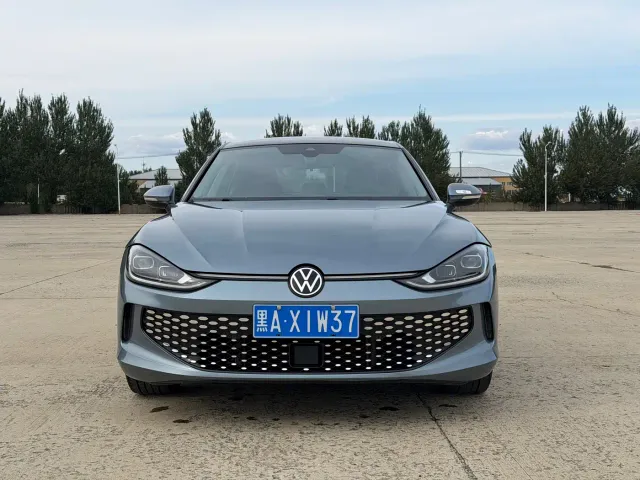 Volkswagen Lamando — Фото автомобиля 2