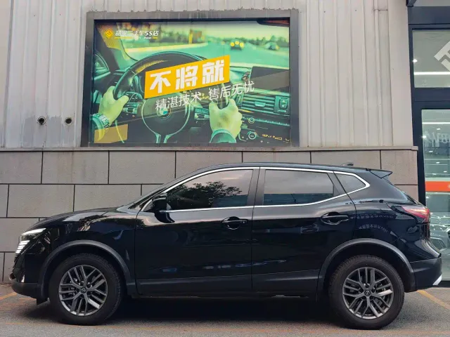 Nissan Qashqai — Фото автомобиля 16