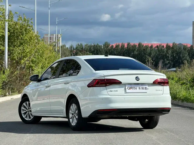 Volkswagen Bora — Фото автомобиля 3