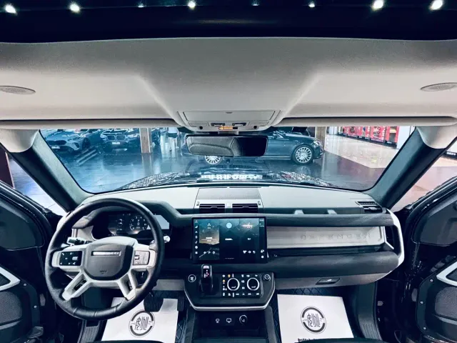 Land Rover Defender — Фото автомобиля 4
