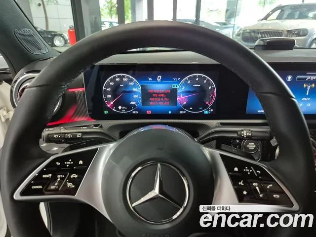 Mercedes-Benz A-Class W177 — Фото автомобиля 8