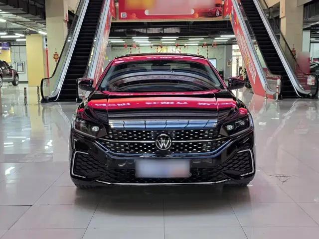 Volkswagen Passat — Фото автомобиля 9