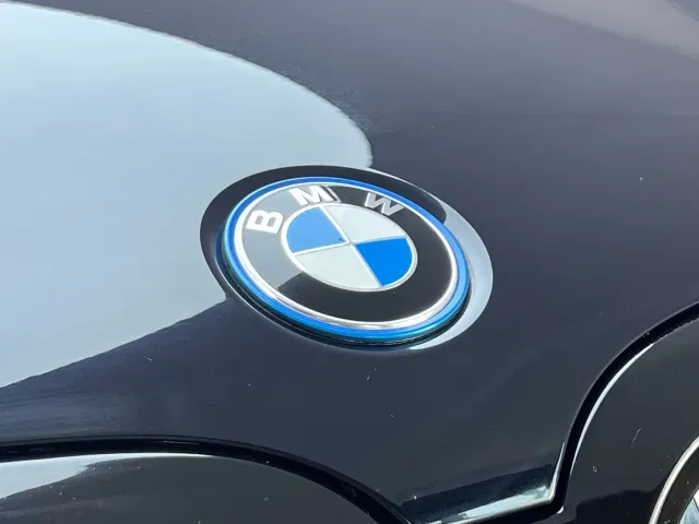 BMW iX3 — Фото автомобиля 5