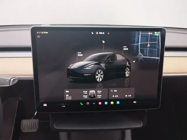 Tesla Model Y — Фото автомобиля 12
