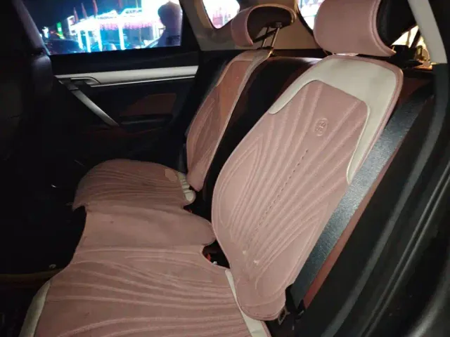 Geely Binyue — Фото автомобиля 13