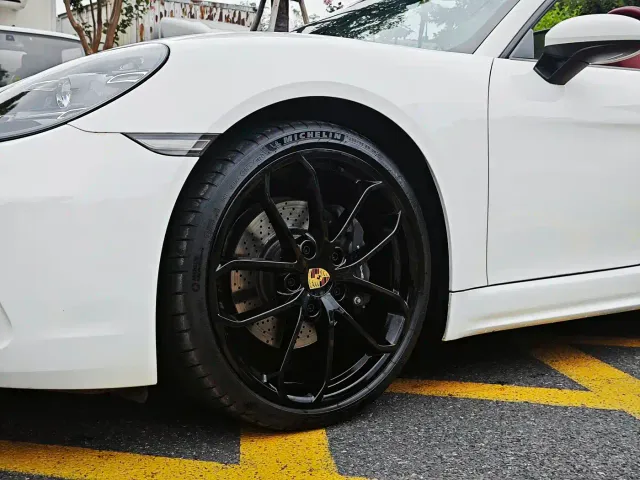 Porsche 718 — Фото автомобиля 4