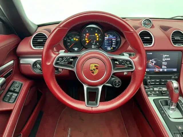 Porsche 718 — Фото автомобиля 14