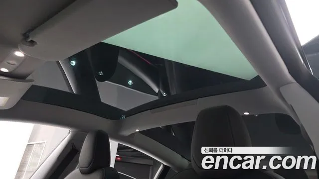 Tesla Model 3 — Фото автомобиля 16