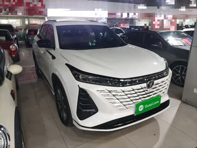 Changan CS75 Plus — Фото автомобиля 3