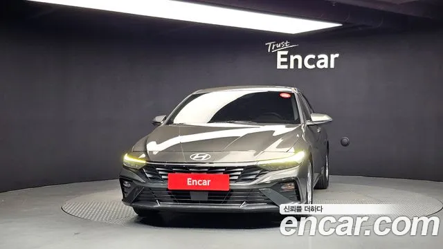Hyundai Avante CN7 — Фото автомобиля 3