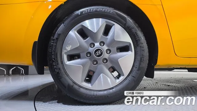 Hyundai Staria Staria L3.5 Школьный автобус — Фото автомобиля 5