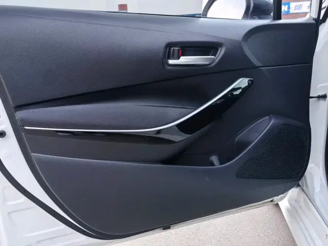 Toyota Corolla 2022 Hybrid 1.8L E-CVT Pioneer Edition — Фото автомобиля 15