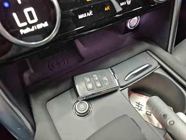 Land Rover Discovery — Фото автомобиля 16