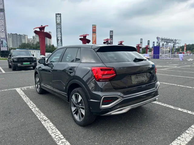 Audi Q2L — Фото автомобиля 8