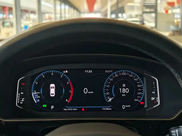 Volkswagen Passat — Фото автомобиля 8