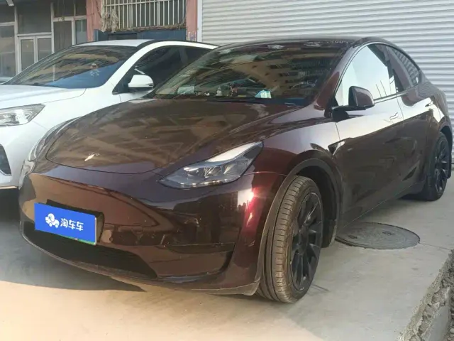 Фотография автомобиля — Tesla Model Y