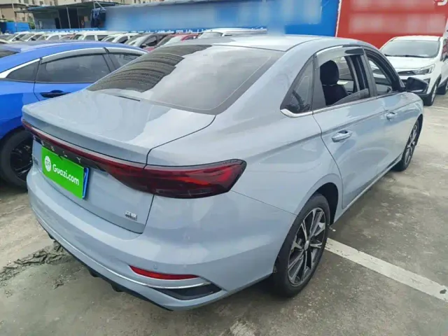 Geely Emgrand — Фото автомобиля 6