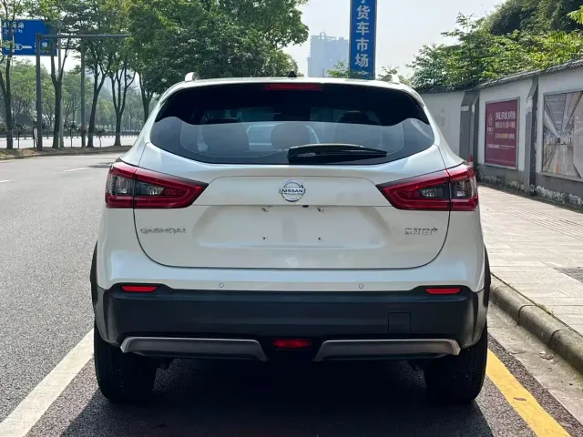 Nissan Qashqai — Фото автомобиля 5
