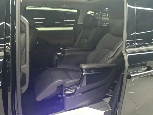 GAC Trumpchi M8 — Фото автомобиля 16