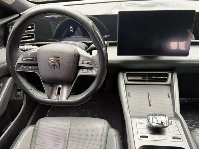 BYD Qin L — Фото автомобиля 18