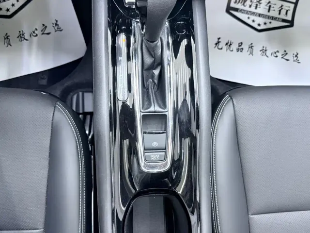 Honda Vezel — Фото автомобиля 17