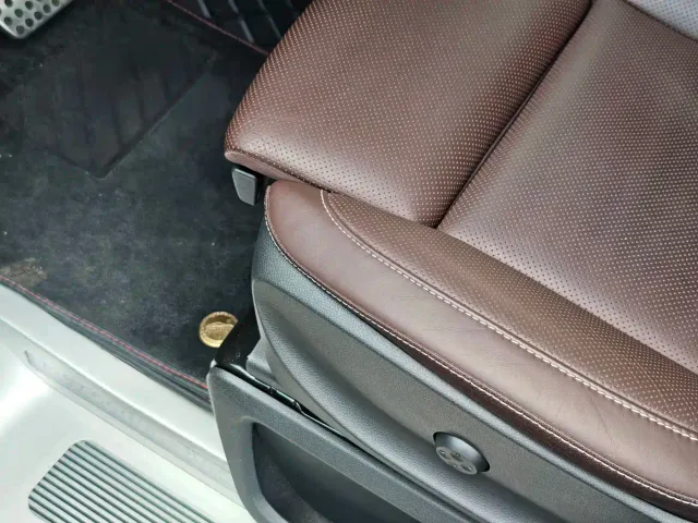 Mercedes-Benz V-Class — Фото автомобиля 16