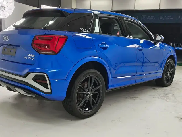 Audi Q2L — Фото автомобиля 4