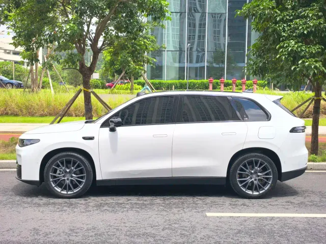 Leapmotor C10 — Фото автомобиля 7