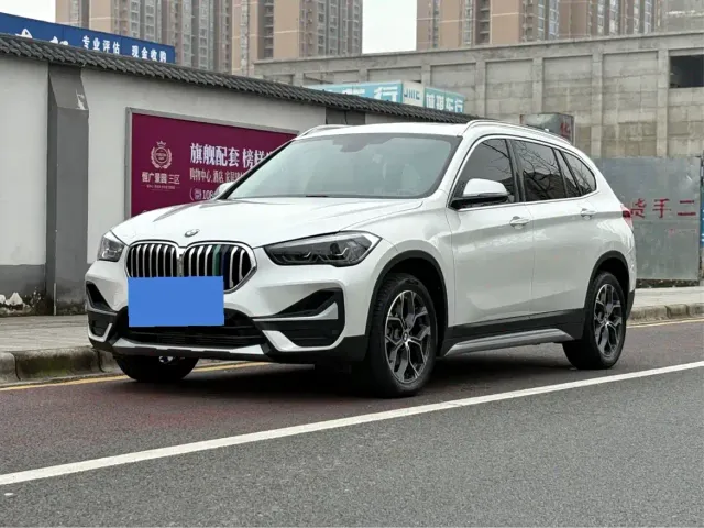 Фотография автомобиля — BMW X1