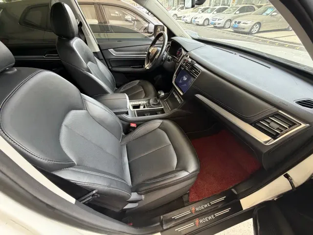 Roewe RX8 — Фото автомобиля 8