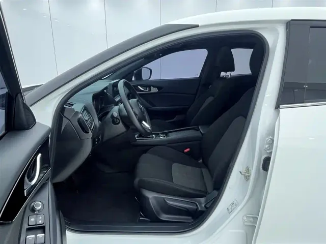 Mazda CX-4 — Фото автомобиля 11