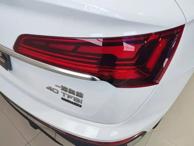 Audi Q5L Sportback — Фото автомобиля 7