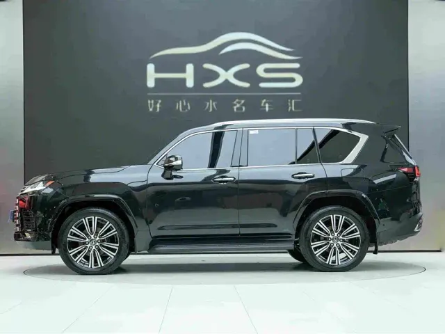 Lexus LX — Фото автомобиля 3