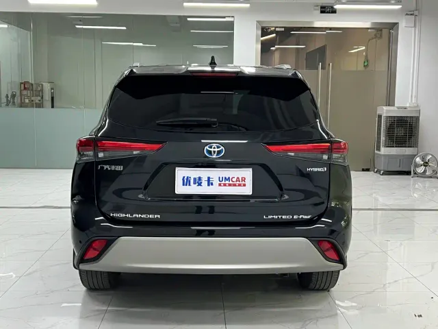 Toyota Highlander — Фото автомобиля 5