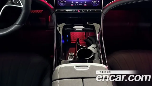 Mercedes-Benz EQS — Фото автомобиля 8