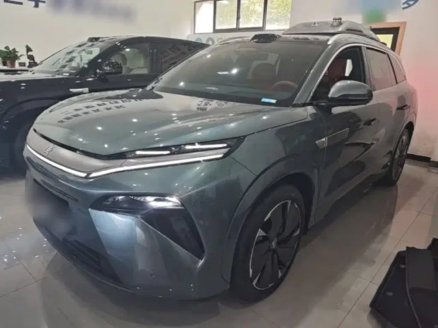 Фотография автомобиля — BYD Tang L